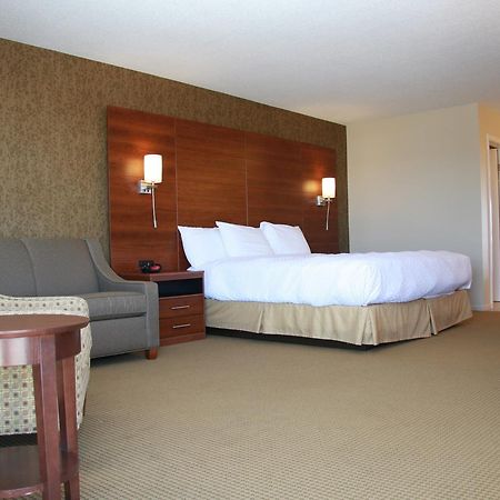 Budget Host Inn & Suites เซนต์อิกเนซ ภายนอก รูปภาพ
